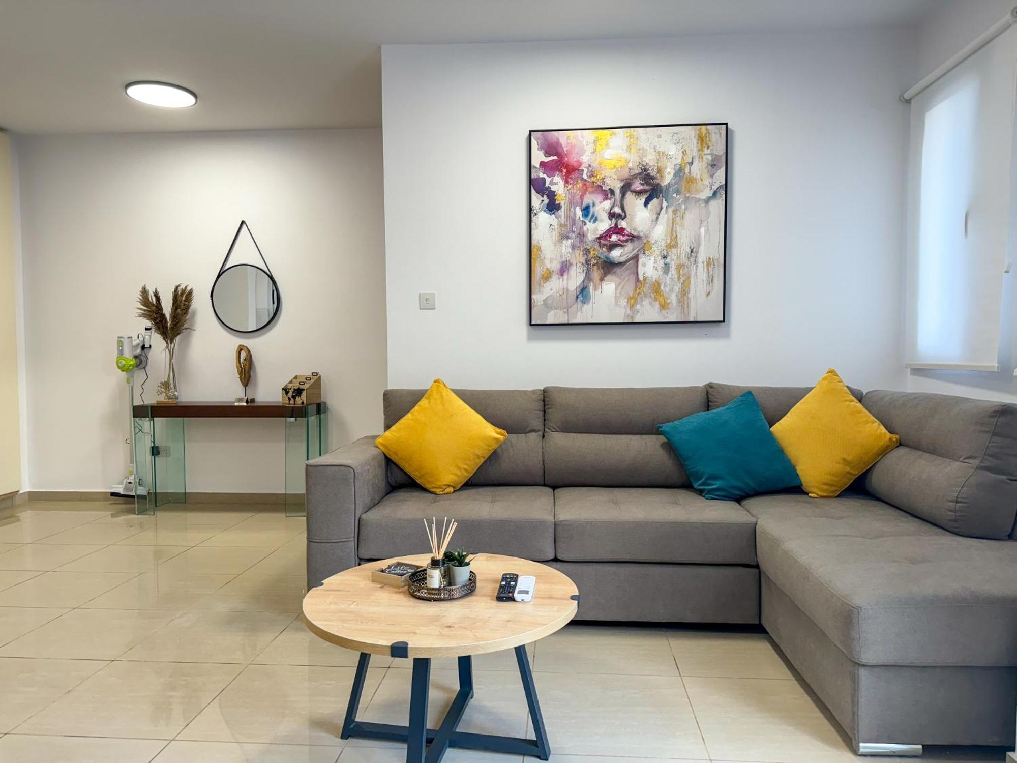 Modern 2Br Apartment With Pool, Veranda & Garden In Paphos Exterior foto